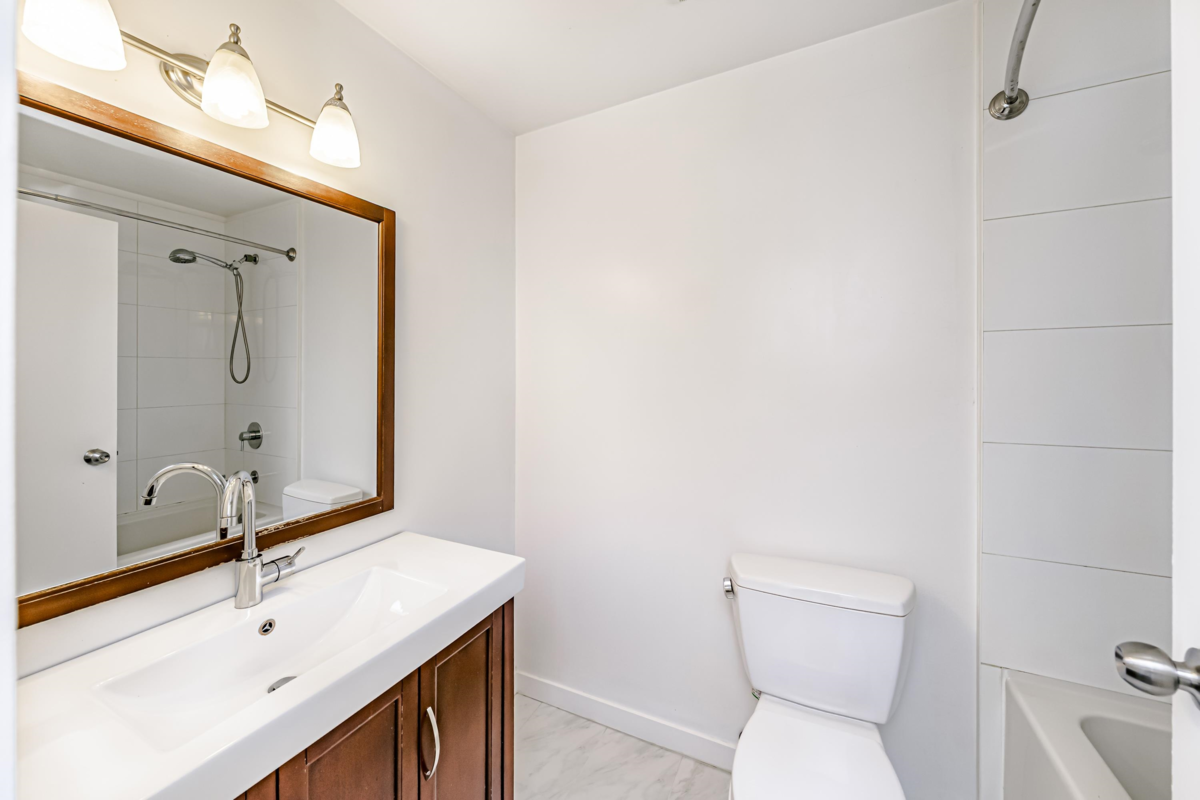 Office / Den Photo of 302 225 Sixth Street, New Westminster, BC