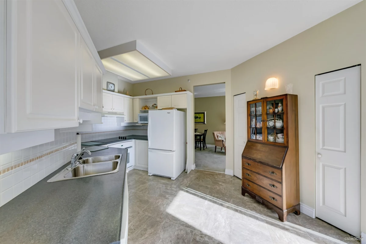 Basement Recreation Room Photo of 315 2985 Princess Crescent, Coquitlam, BC