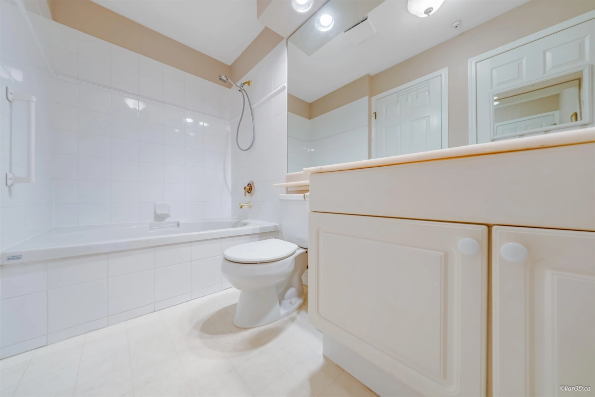 Front Yard Photo of 315 2985 Princess Crescent, Coquitlam, BC