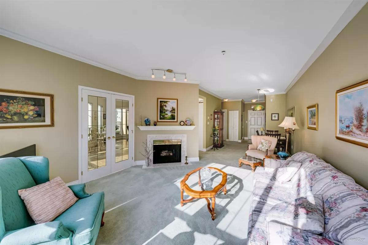 Kitchen Island Photo of 315 2985 Princess Crescent, Coquitlam, BC