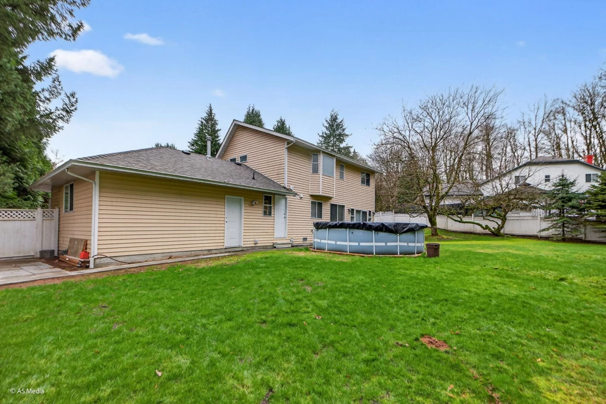 Family Room Photo of 13747 63a Avenue, Surrey, BC