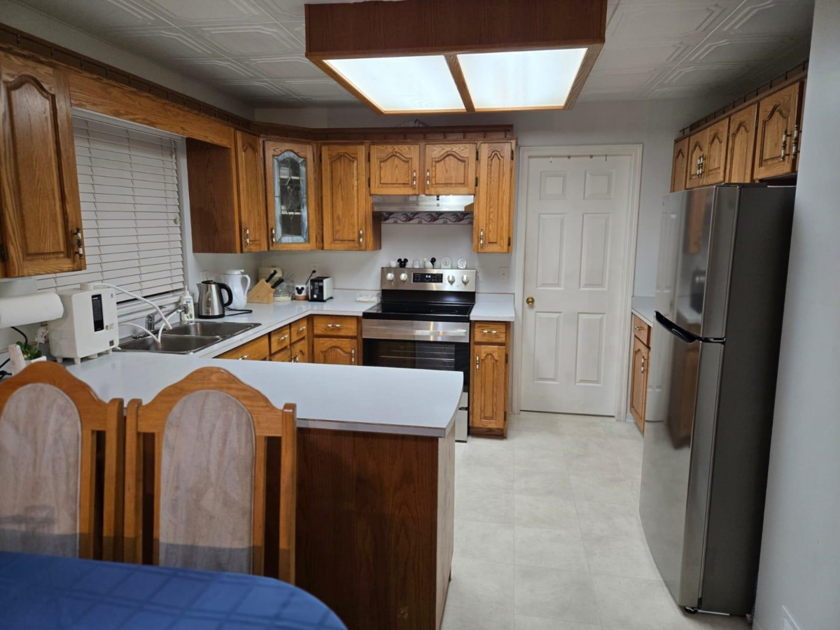 Guest Bathroom Photo of 13747 63a Avenue, Surrey, BC