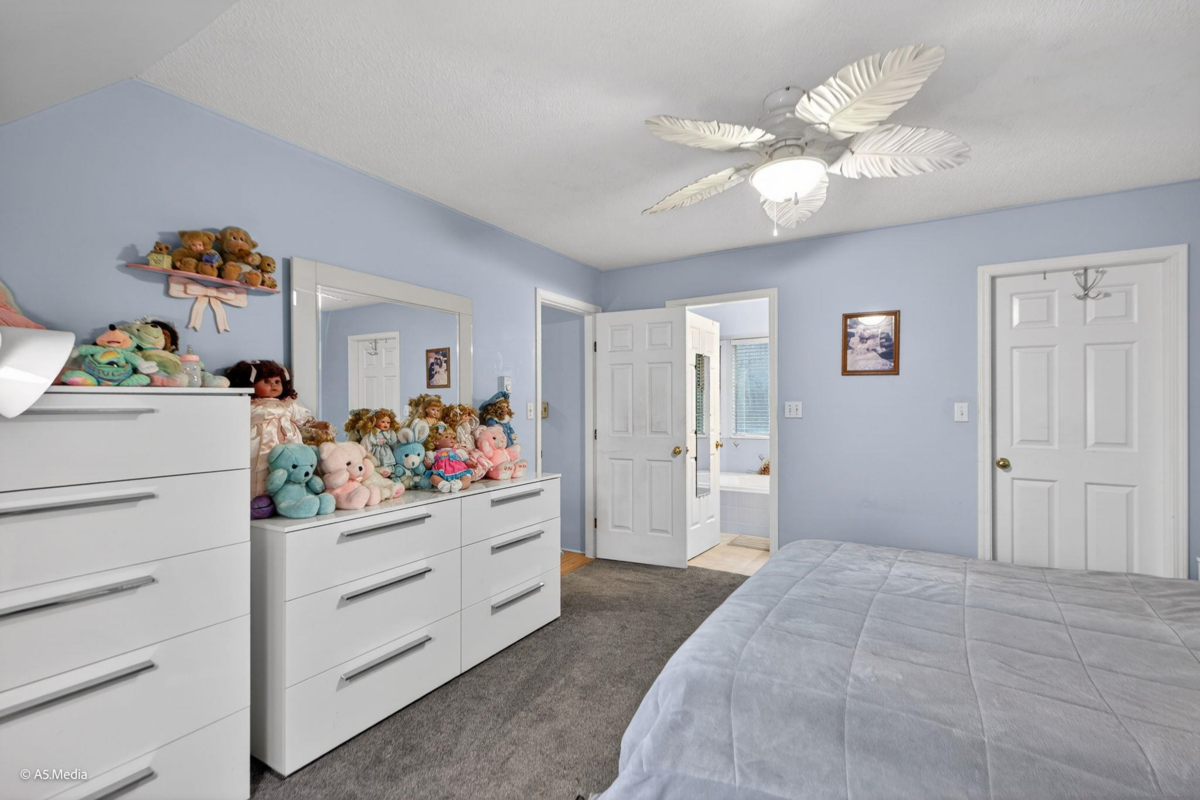 Hallway Photo of 13747 63a Avenue, Surrey, BC