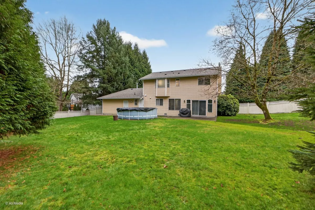 Living Room Photo of 13747 63a Avenue, Surrey, BC