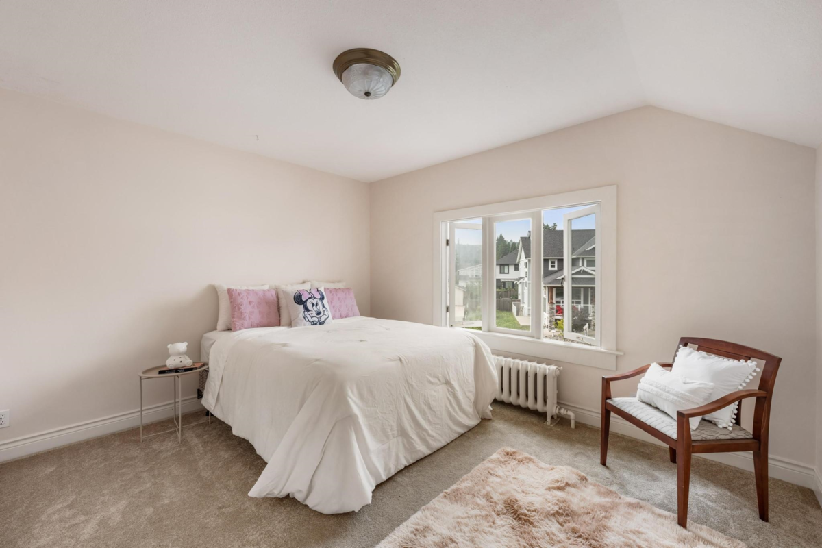 Garage Interior Photo of 35280 Ewert Avenue, Mission, BC