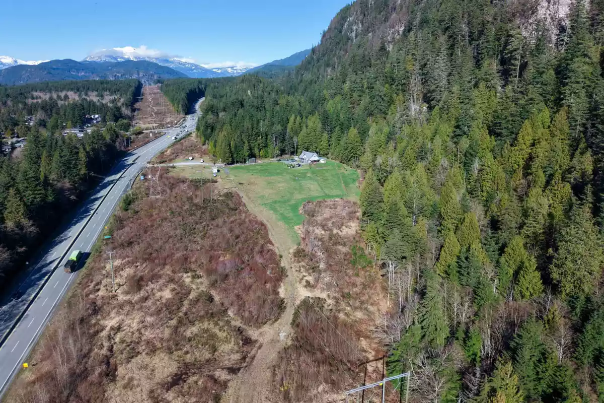 Garage Interior Photo of 4000 Highway 99, Squamish, BC