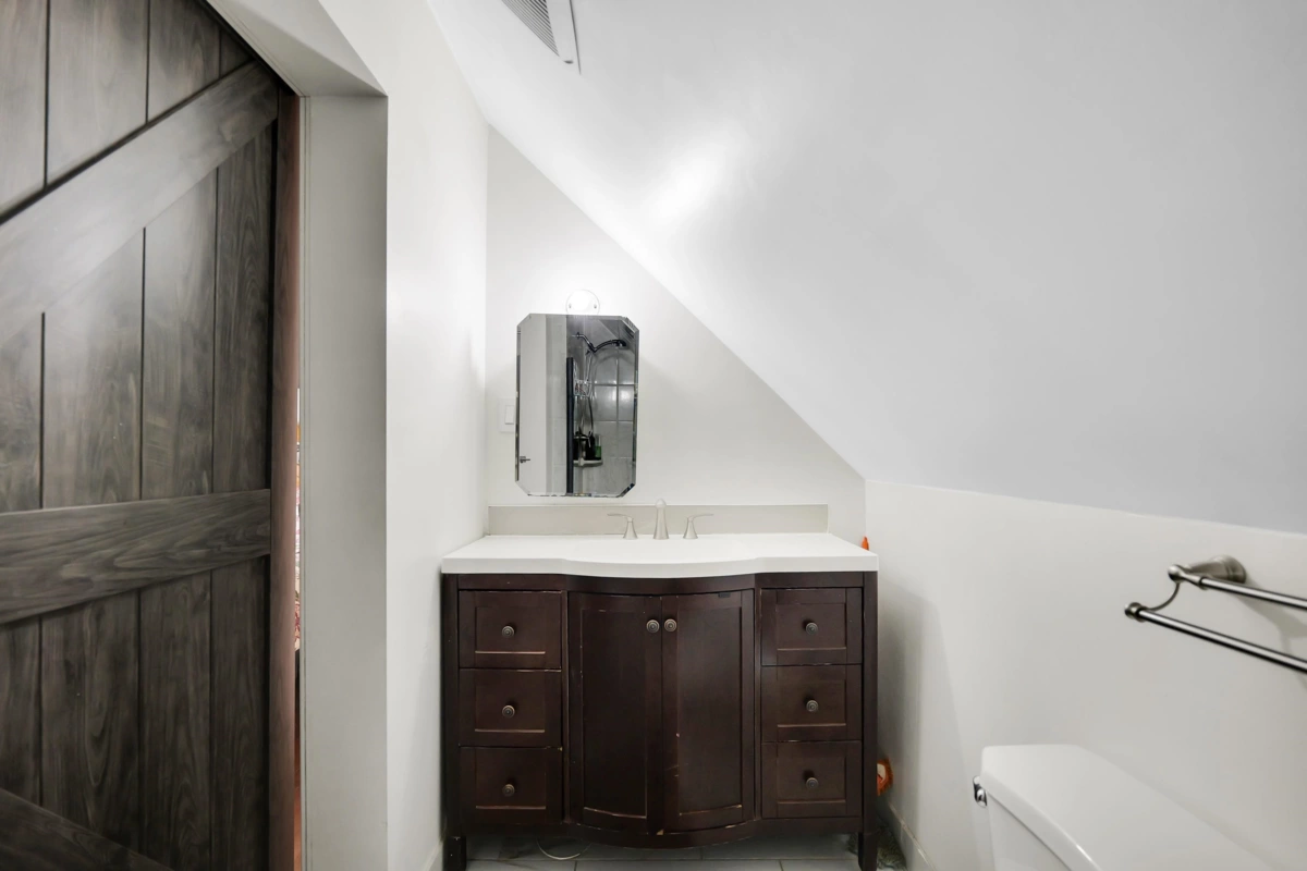 Guest Bathroom Photo of 4000 Highway 99, Squamish, BC