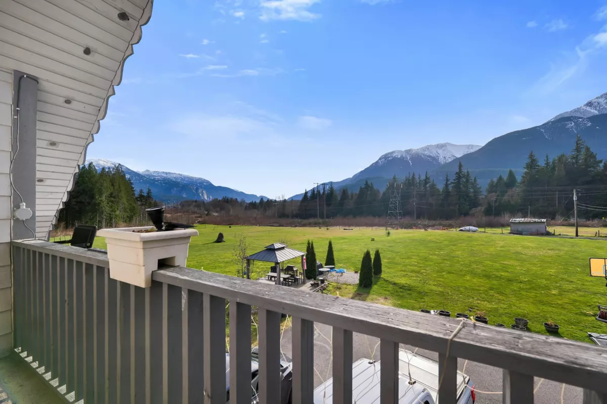 Kitchen Photo of 4000 Highway 99, Squamish, BC