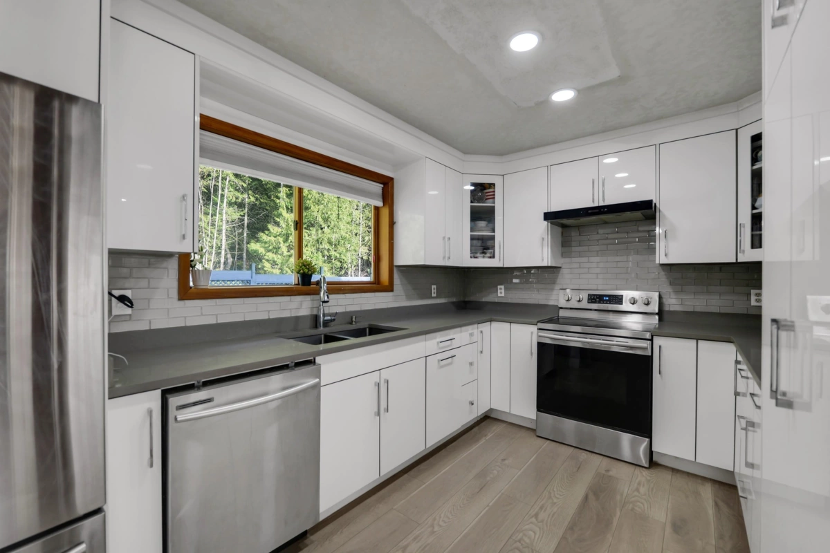 Primary Bedroom Photo of 4000 Highway 99, Squamish, BC