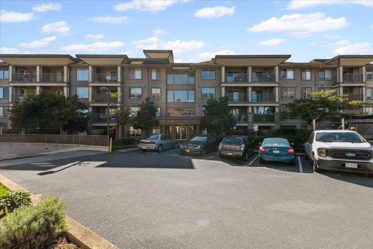 Garage Interior Photo of 109 45555 Yale Road, Chilliwack, BC