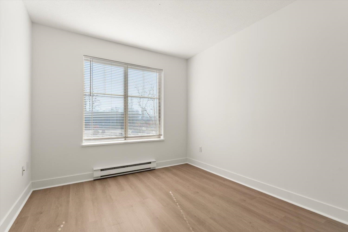 Guest Bathroom Photo of 109 45555 Yale Road, Chilliwack, BC