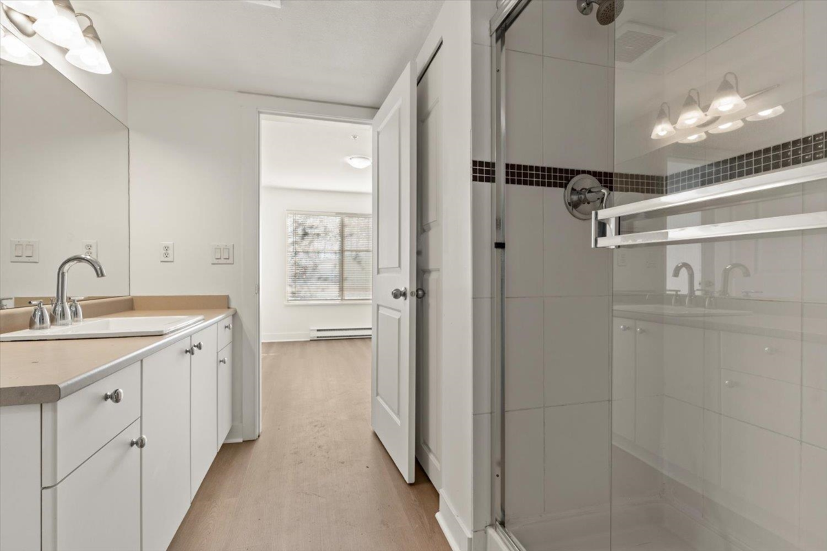 Mudroom Photo of 109 45555 Yale Road, Chilliwack, BC