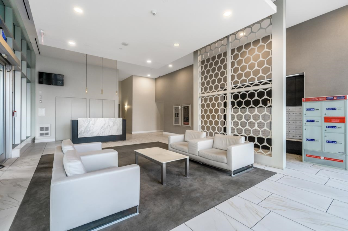 Laundry Room Photo of 1708 6971 Elmbridge Way, Richmond, BC