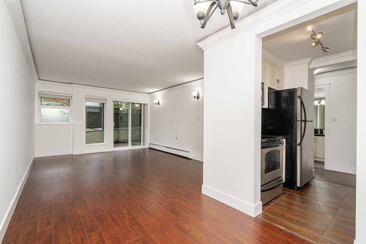 Dining Area Photo of 8 1850 E Southmere Crescent, Surrey, BC