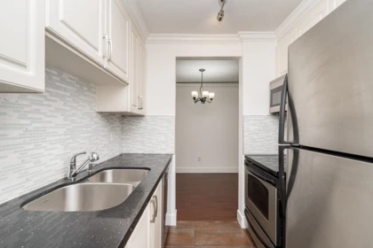 8 1850 E Southmere Crescent, Surrey, BC, Surrey — Apartment/Condo for sale