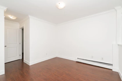 Walk-In Closet Photo of 8 1850 E Southmere Crescent, Surrey, BC