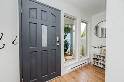 Kitchen Photo of 5 623 Farnham Road, Gibsons, BC
