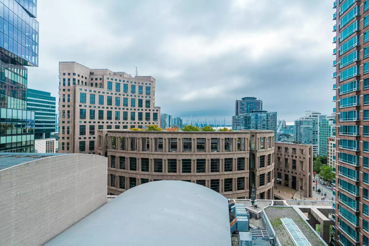 Entry Foyer Photo of 1601 788 Richards Street, Vancouver, BC