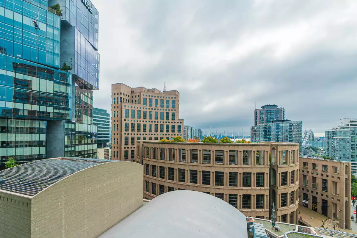 Hallway Photo of 1601 788 Richards Street, Vancouver, BC