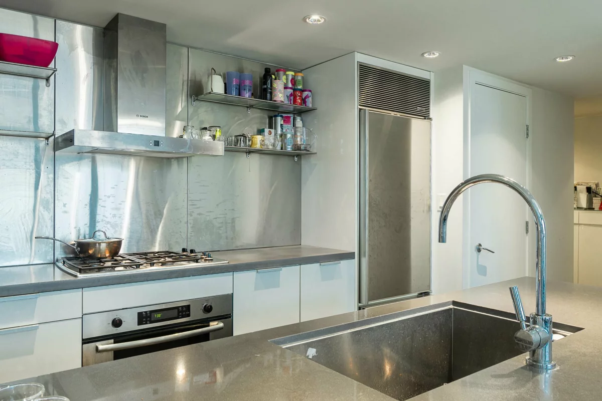 Powder Room Photo of 1601 788 Richards Street, Vancouver, BC