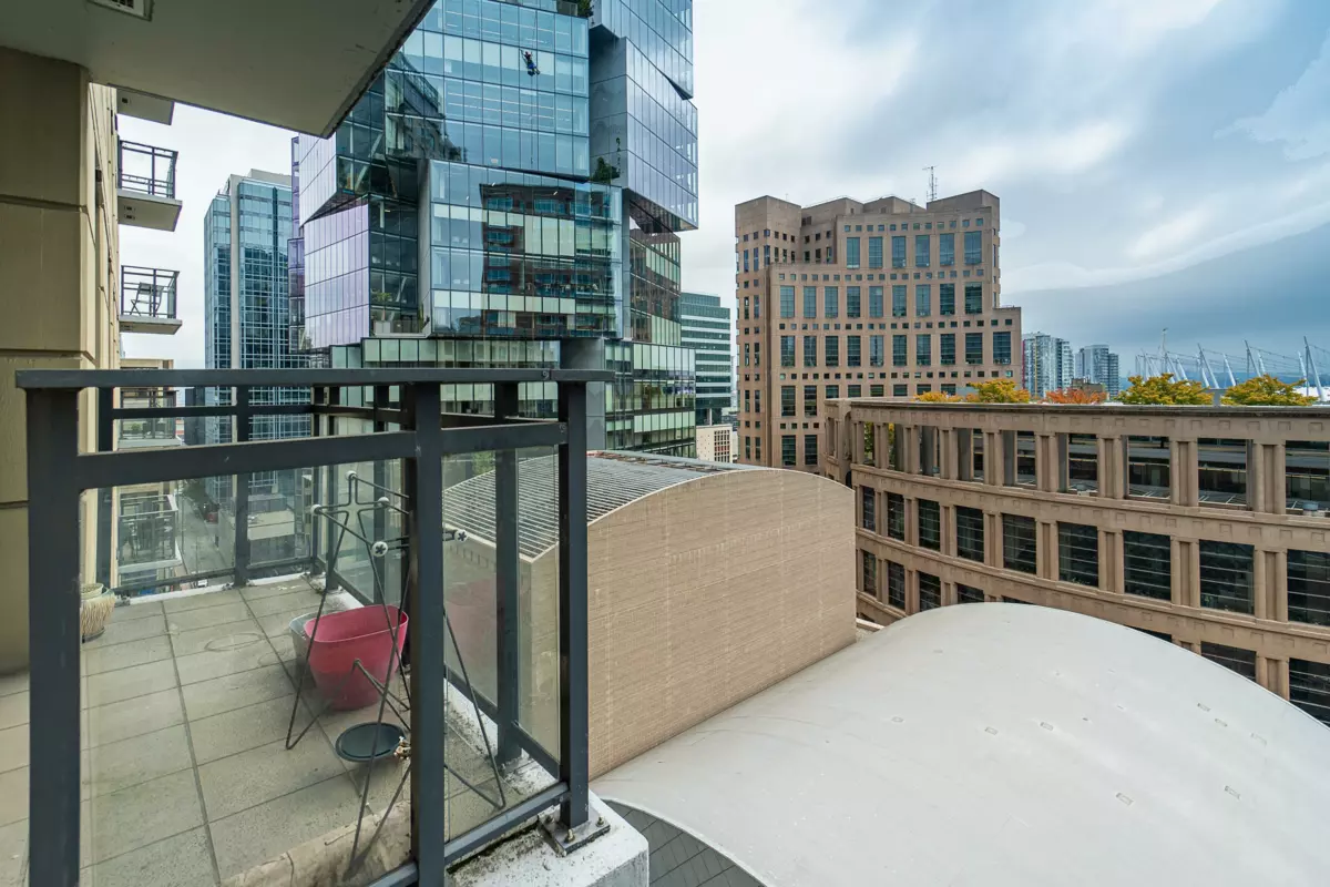 Staircase Photo of 1601 788 Richards Street, Vancouver, BC