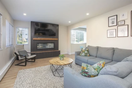 202 1381 Martin Street, White Rock, BC