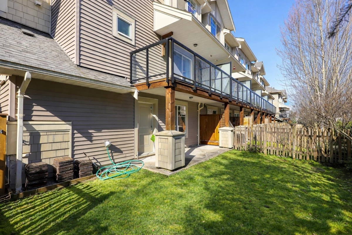 Dining Area Photo of 73 20498 82 Avenue, Langley, BC