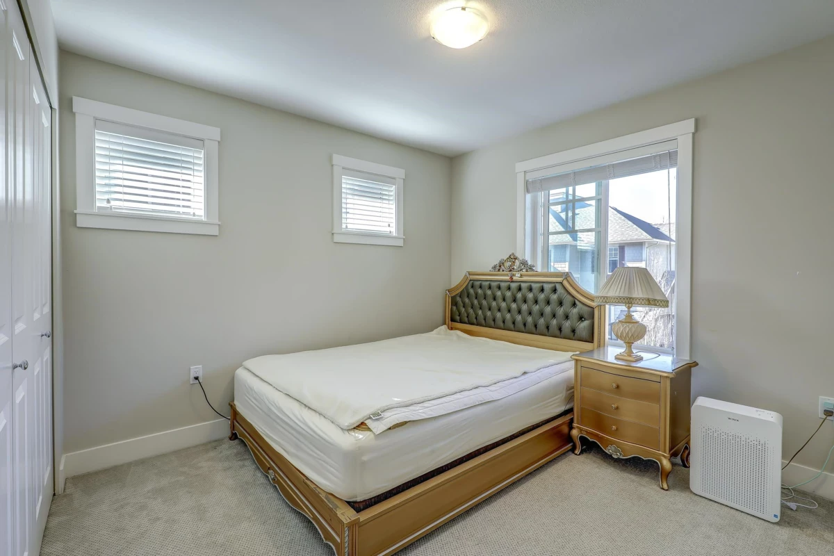Entry Foyer Photo of 73 20498 82 Avenue, Langley, BC