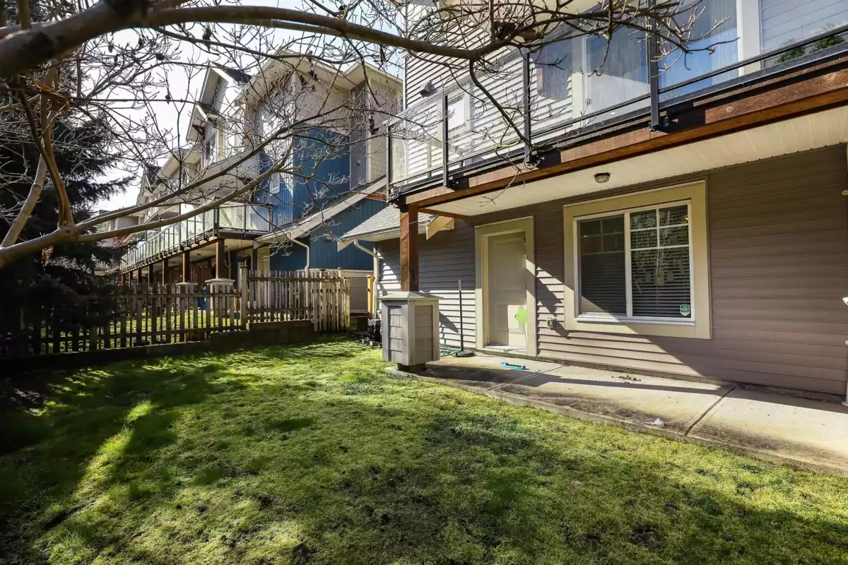 Family Room Photo of 73 20498 82 Avenue, Langley, BC