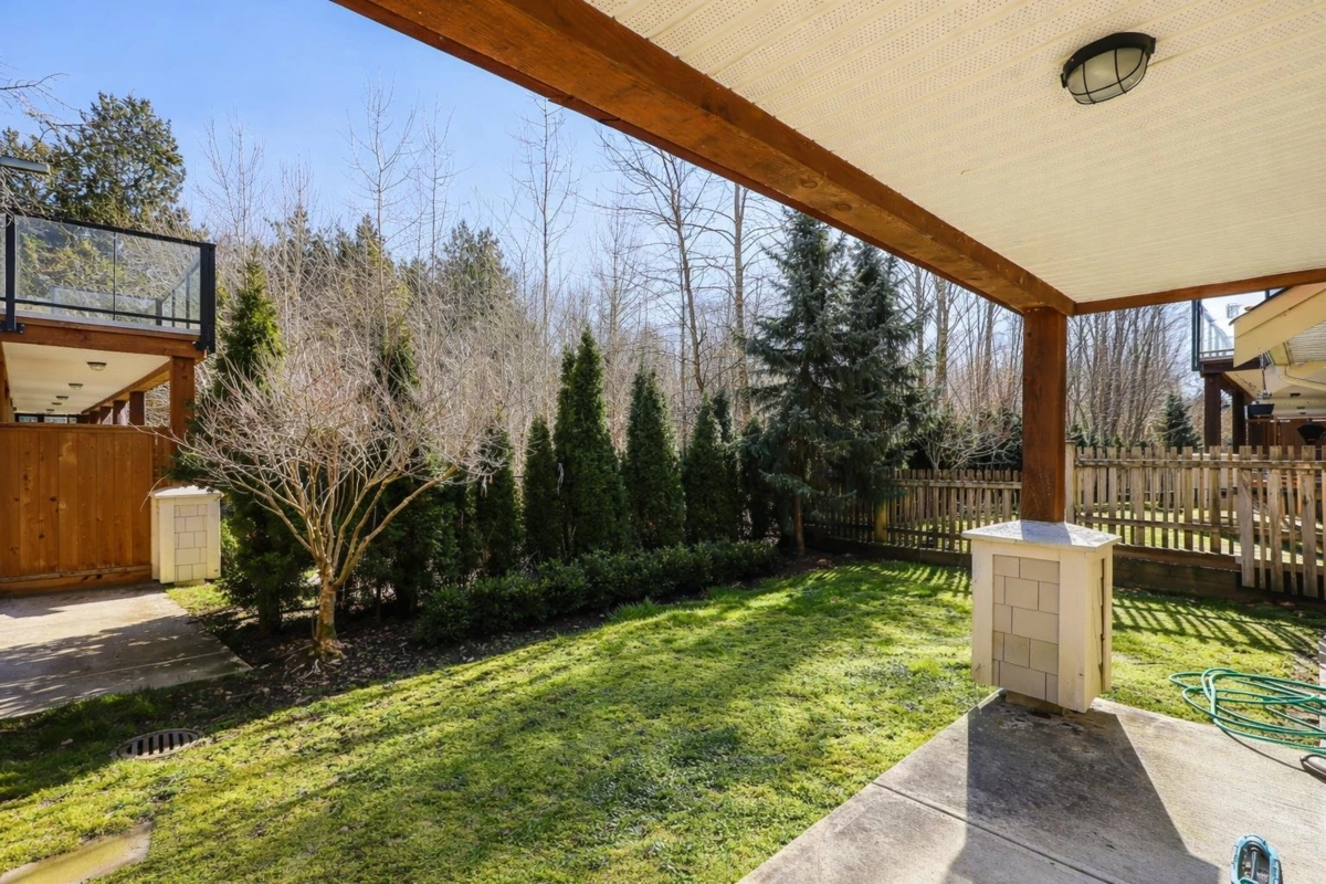 Kitchen Island Photo of 73 20498 82 Avenue, Langley, BC