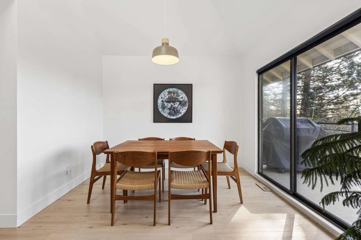 Breakfast Nook Photo of 5709 Owl Court, North Vancouver, BC