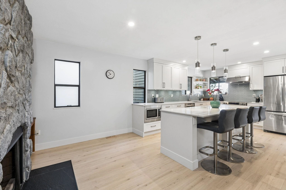 Living Room Photo of 5709 Owl Court, North Vancouver, BC