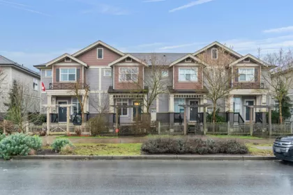 Front exterior of 20362 84 Avenue, Langley, BC