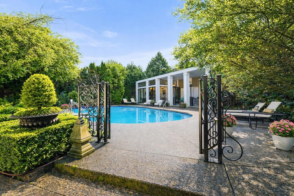 Dining Area Photo of 1248 Tecumseh Avenue, Vancouver, BC