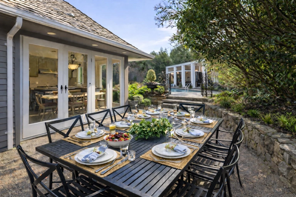 Swimming Pool Photo of 1248 Tecumseh Avenue, Vancouver, BC