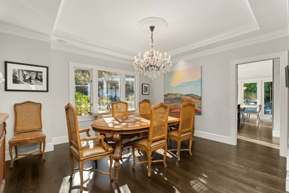 Walk-In Closet Photo of 1248 Tecumseh Avenue, Vancouver, BC