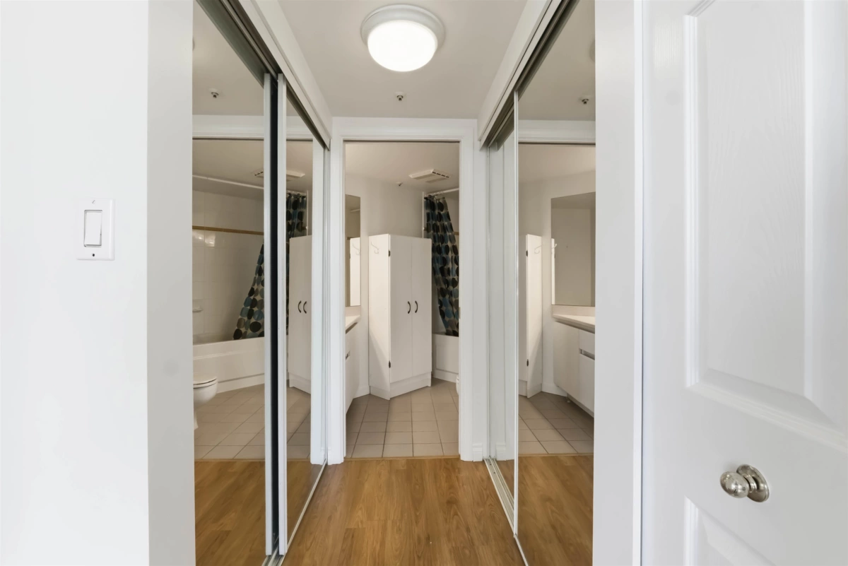 Guest Bathroom Photo of 505 13383 108 Ave Avenue, Surrey, BC