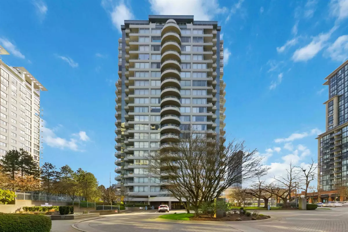 Living Room Photo of 505 13383 108 Ave Avenue, Surrey, BC
