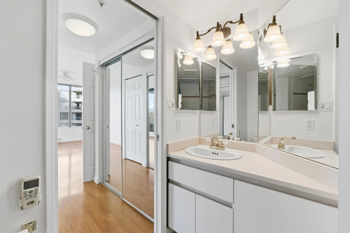 Office / Den Photo of 505 13383 108 Ave Avenue, Surrey, BC