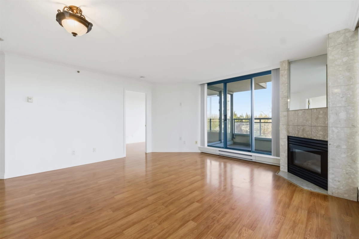 Walk-In Closet Photo of 505 13383 108 Ave Avenue, Surrey, BC