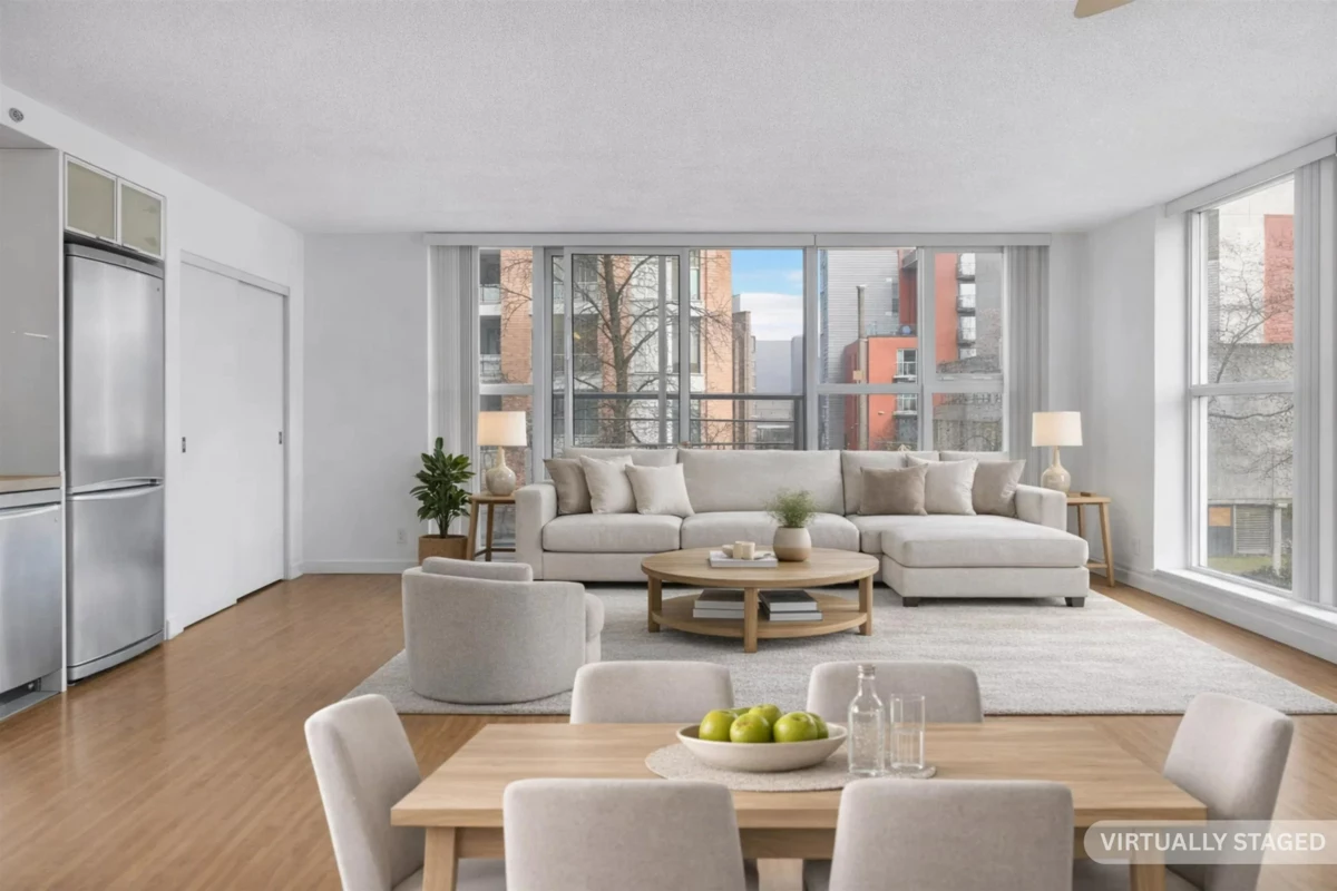 Family Room Photo of 311 168 Powell Street, Vancouver, BC