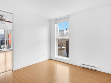 Office / Den Photo of 311 168 Powell Street, Vancouver, BC