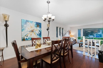 Kitchen Island Photo of 21034 Barker Avenue, Maple Ridge, BC