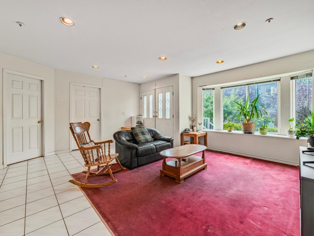 Family Room Photo of 7191 Fraser Street, Vancouver, BC
