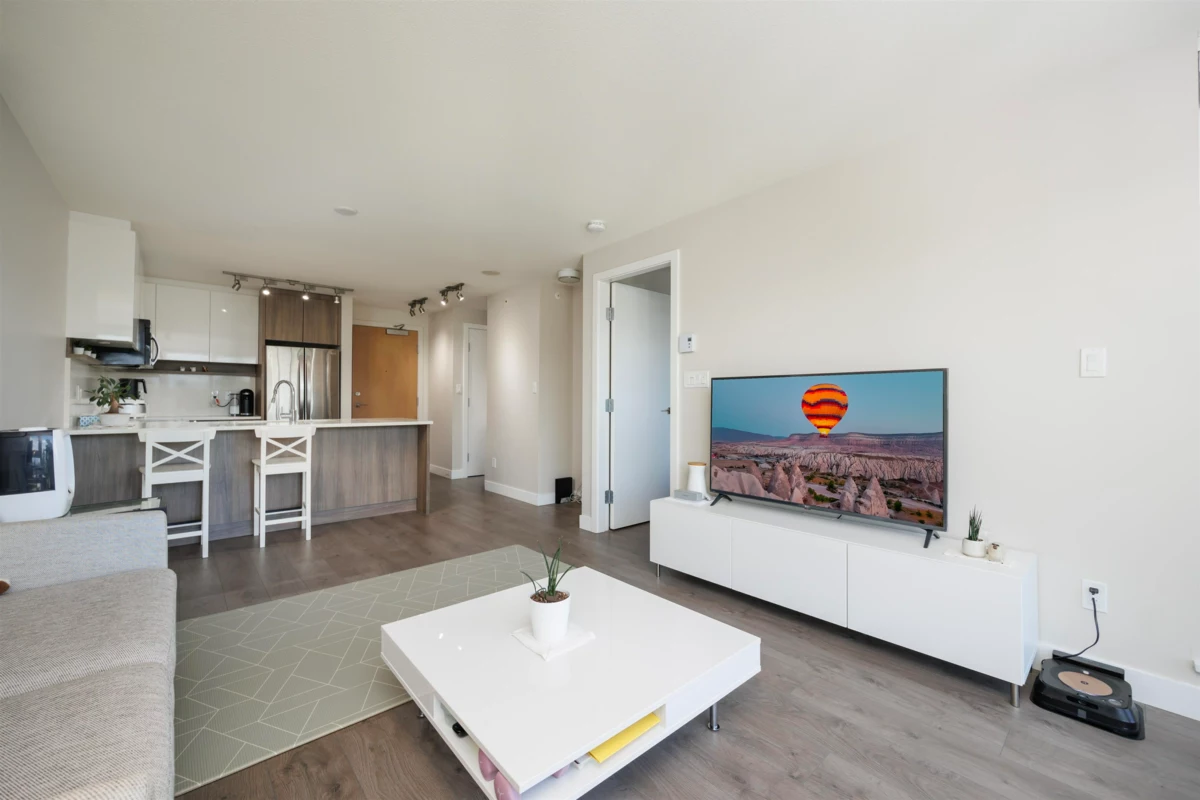 Family Room Photo of 1006 958 Ridgeway Avenue, Coquitlam, BC