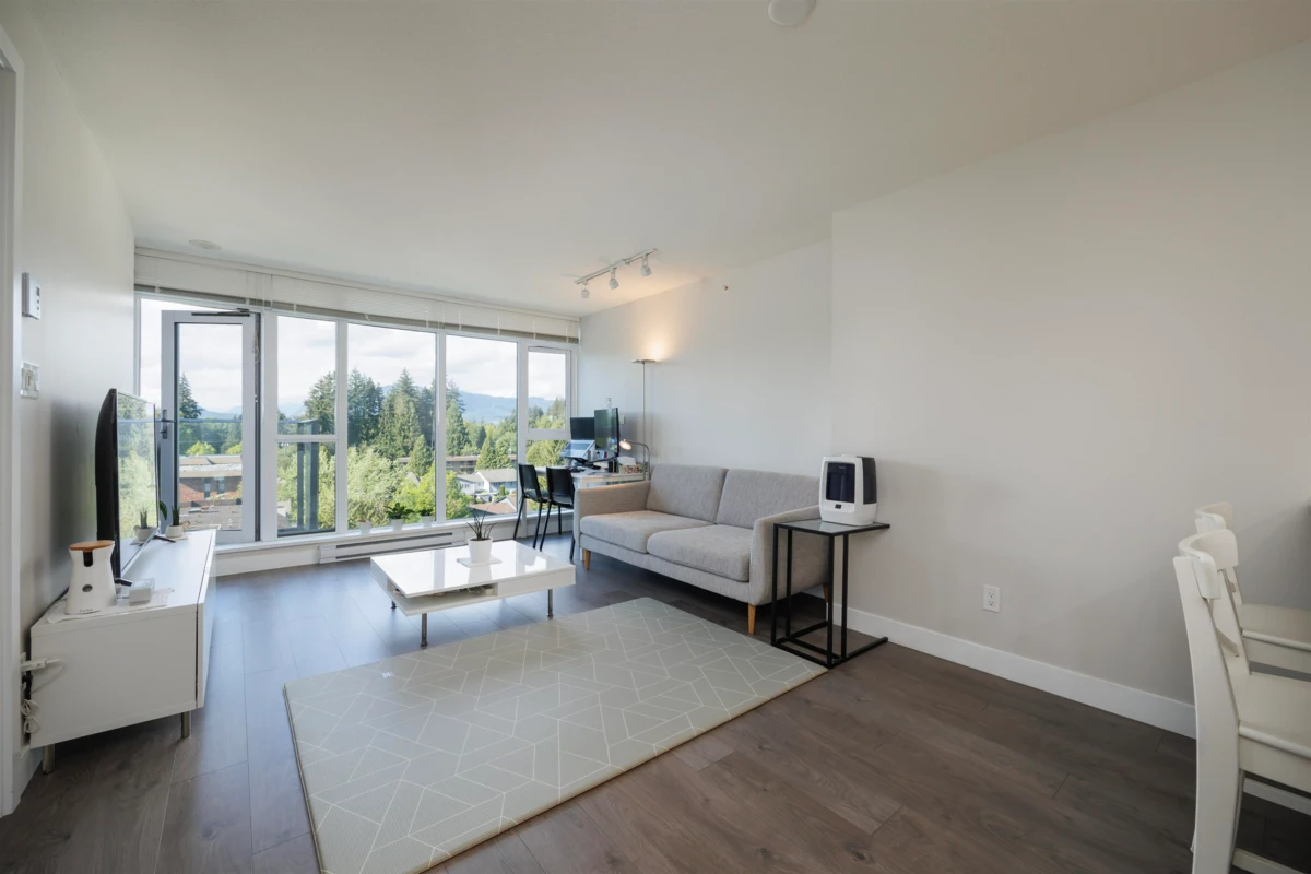 Living Room Photo of 1006 958 Ridgeway Avenue, Coquitlam, BC