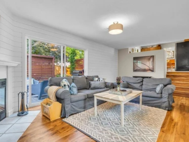 Kitchen Photo of 999 53a Street, Delta, BC