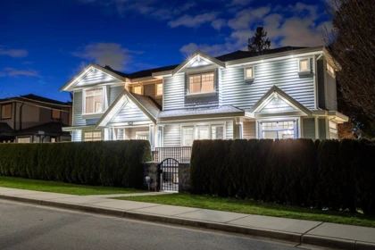 8445 15th Avenue, Burnaby, BC, Burnaby — Single Family Residence for sale