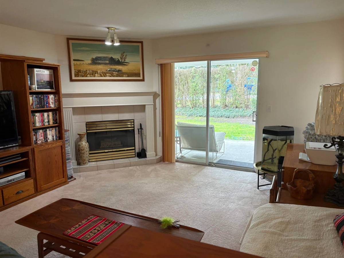 Dining Area Photo of 107 16031 82 Avenue, Surrey, BC