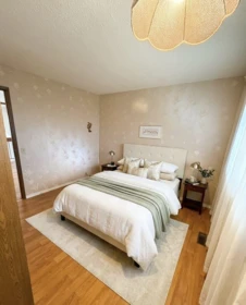 Guest Bathroom Photo of 1615 141b Street, Surrey, BC
